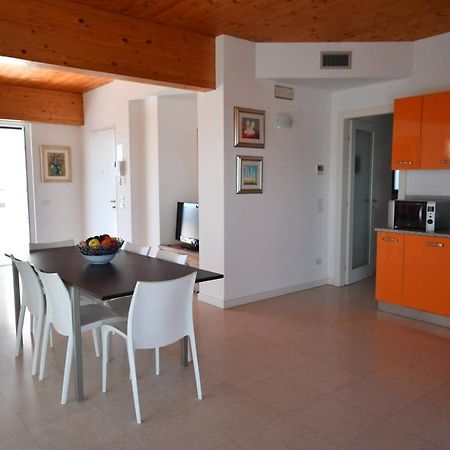 Aparthotel Alessandria Lignano Sabbiadoro Esterno foto
