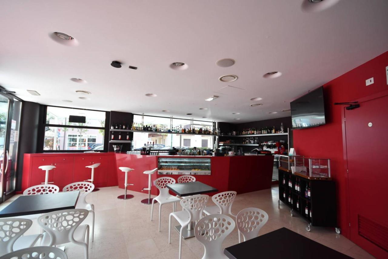 Aparthotel Alessandria Lignano Sabbiadoro Esterno foto