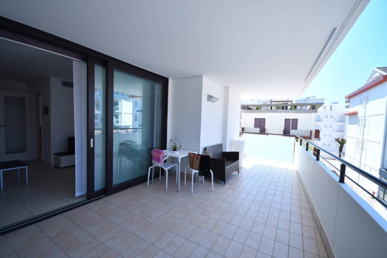 Aparthotel Alessandria Lignano Sabbiadoro Esterno foto