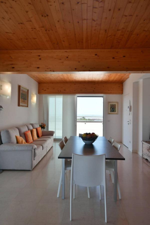 Aparthotel Alessandria Lignano Sabbiadoro Esterno foto