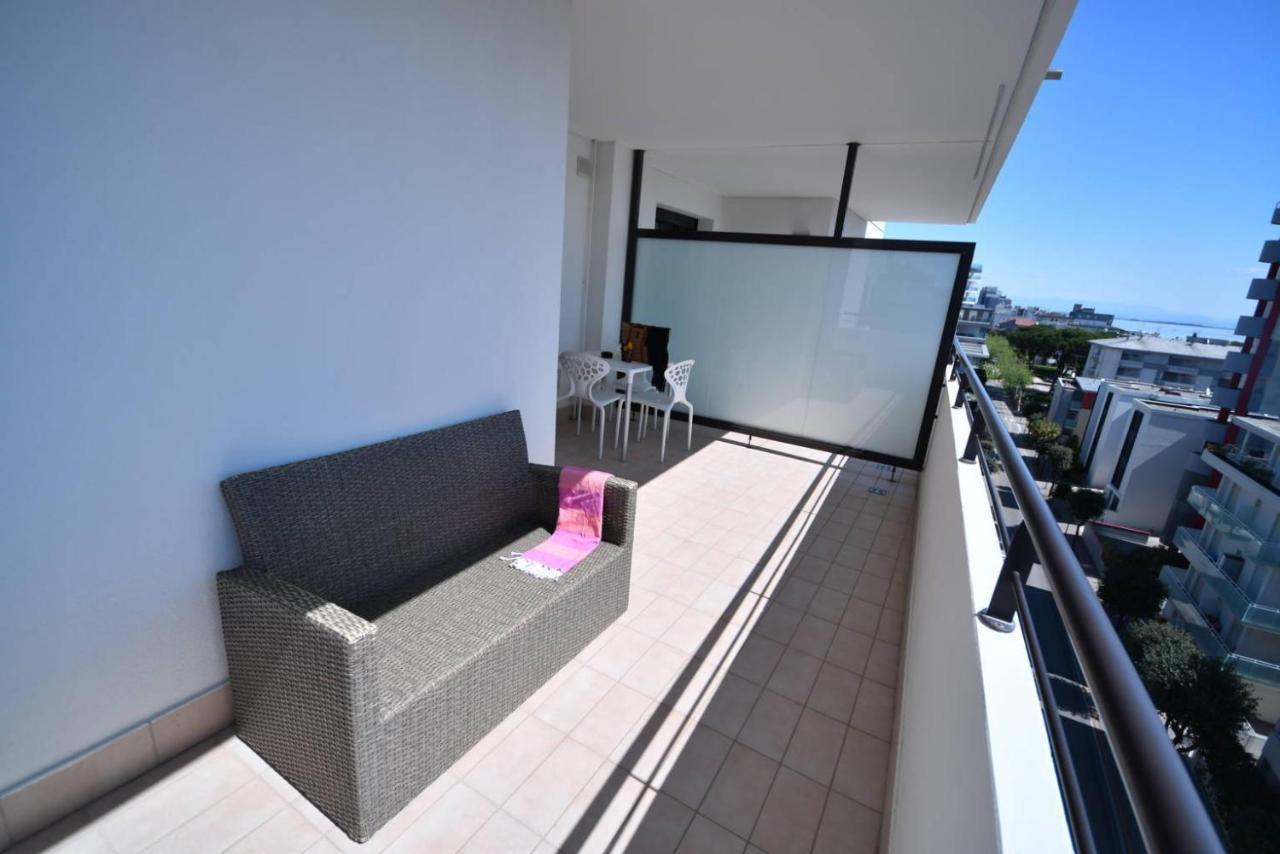 Aparthotel Alessandria Lignano Sabbiadoro Esterno foto