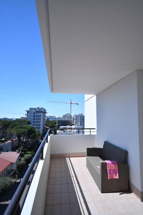 Aparthotel Alessandria Lignano Sabbiadoro Esterno foto