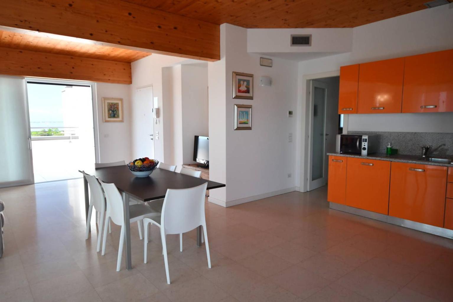 Aparthotel Alessandria Lignano Sabbiadoro Esterno foto