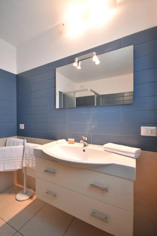 Aparthotel Alessandria Lignano Sabbiadoro Esterno foto
