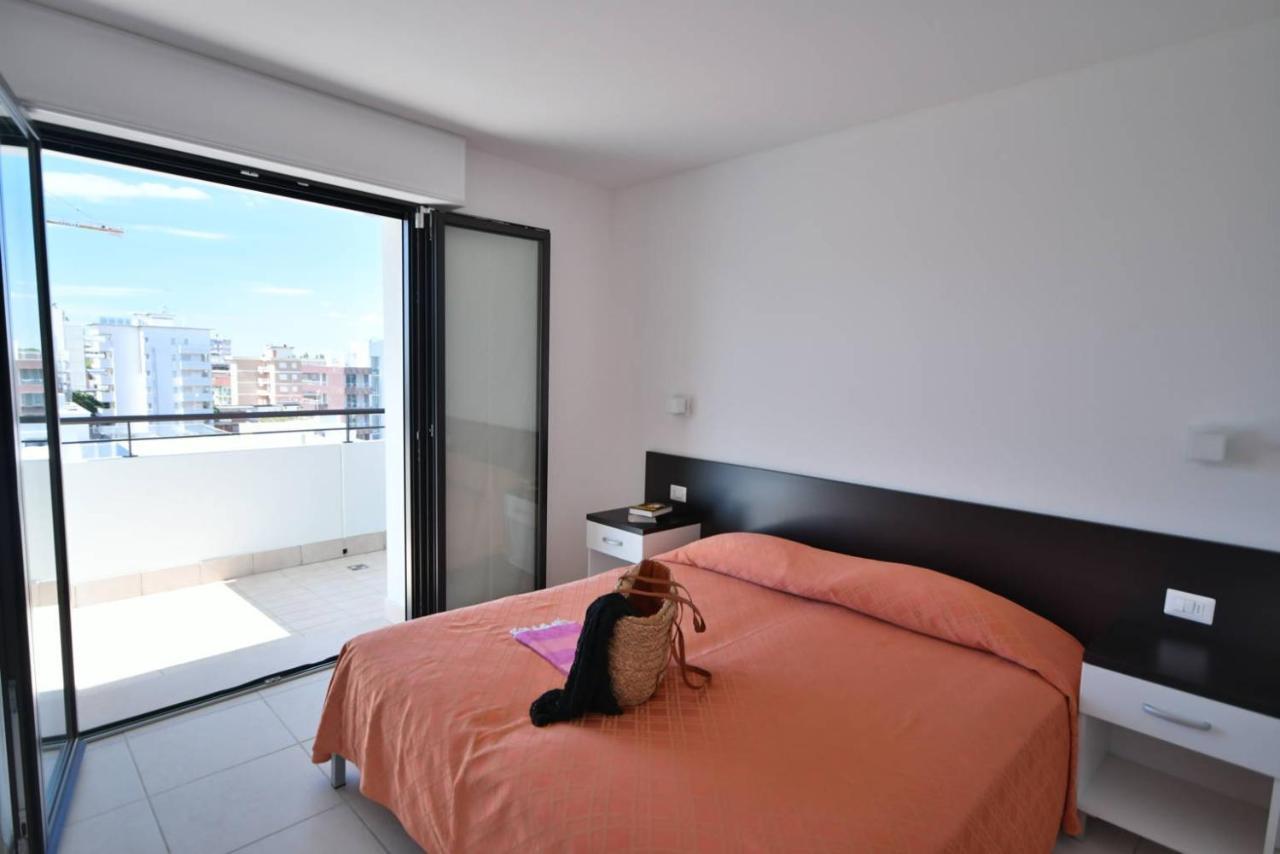Aparthotel Alessandria Lignano Sabbiadoro Esterno foto