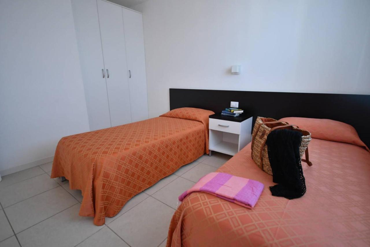 Aparthotel Alessandria Lignano Sabbiadoro Esterno foto